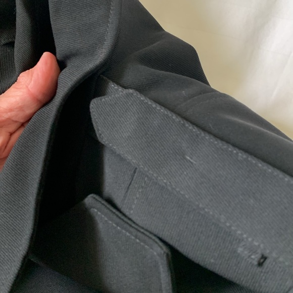 Ann Taylor black motorcycle cut polyester/wool/spandex lined jacket EUC - Picture 8 of 9